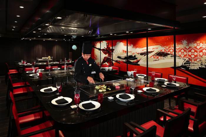 Royal Caribbean International, Adventure of the Seas, Izumi 2.jpg